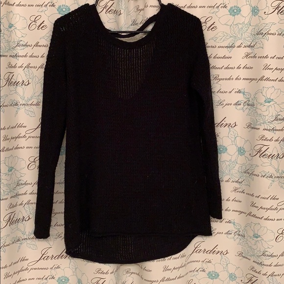 Thick-knit Sweater w/cut in back - Picture 3 of 4